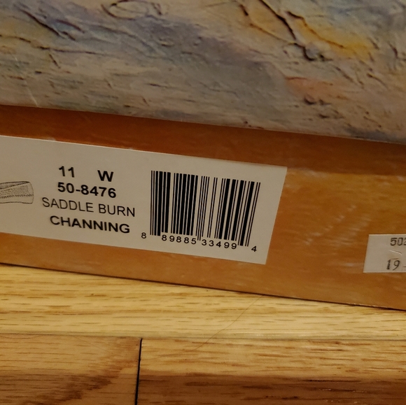 Shoes - Picture 6 of 7